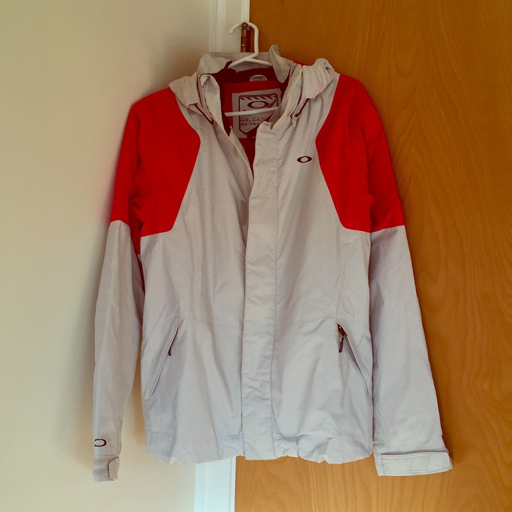 Oakley ski/snowboard jacket.